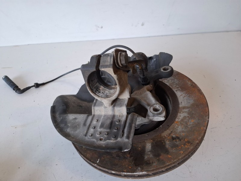 Recambio de mangueta delantera derecha para bmw serie 3 berlina (e46) 306d1 referencia OEM IAM   