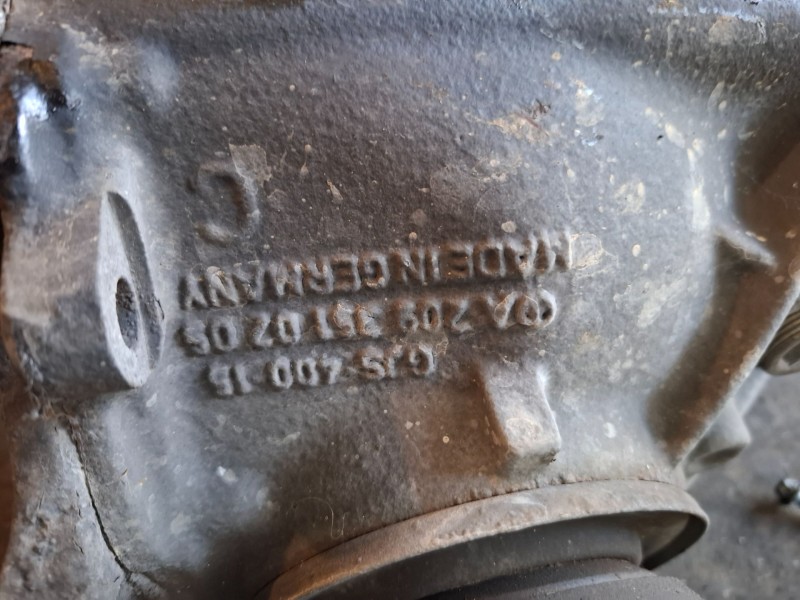 Recambio de diferencial trasero para mercedes-benz clase c (bm 204) berlina 646811 referencia OEM IAM A2093510205  
