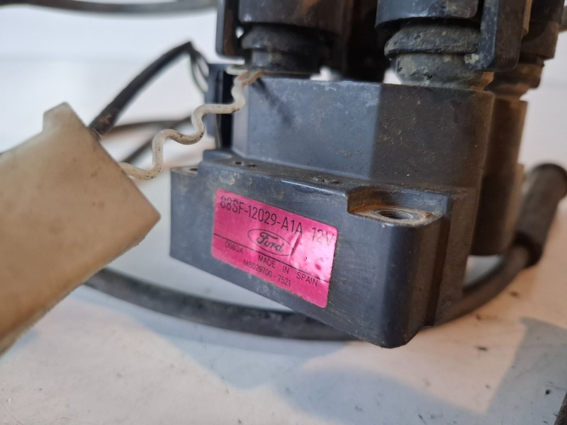 Recambio de bobina encendido para ford fiesta berl./courier j6b referencia OEM IAM 88SF12029A1A  