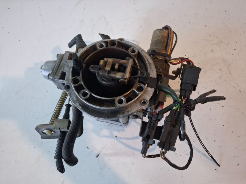 Recambio de inyector monopunto para ford fiesta berl./courier j6b referencia OEM IAM 92BFAEA  