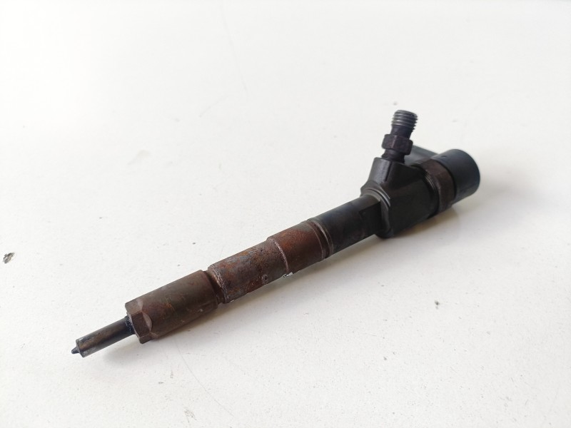 Recambio de inyector para opel insignia berlina a20dth referencia OEM IAM 0445110327  