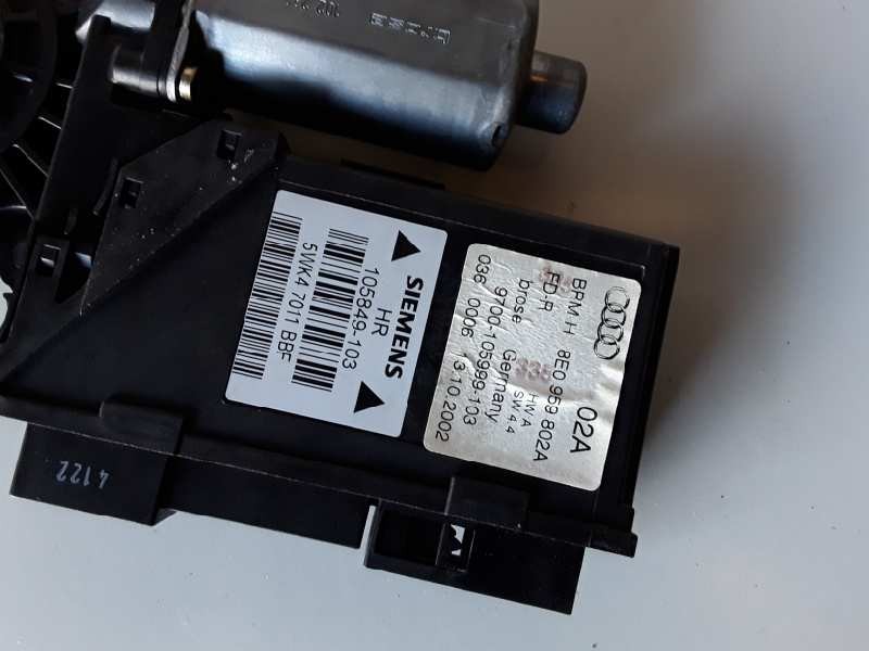 Recambio de motor elevalunas trasero derecho para audi a4 avant (8e) bfc referencia OEM IAM 8E0959802A/9700105999103  