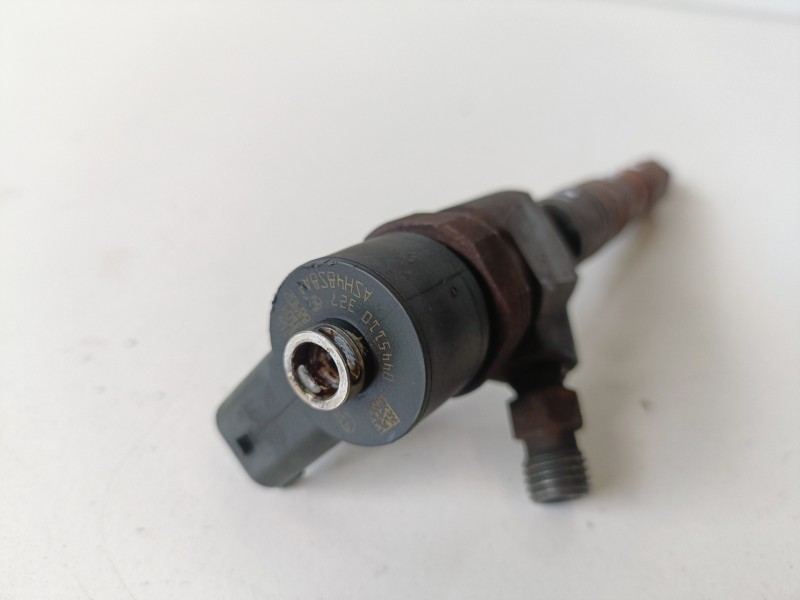 Recambio de inyector para opel insignia berlina a20dth referencia OEM IAM 0445110327  