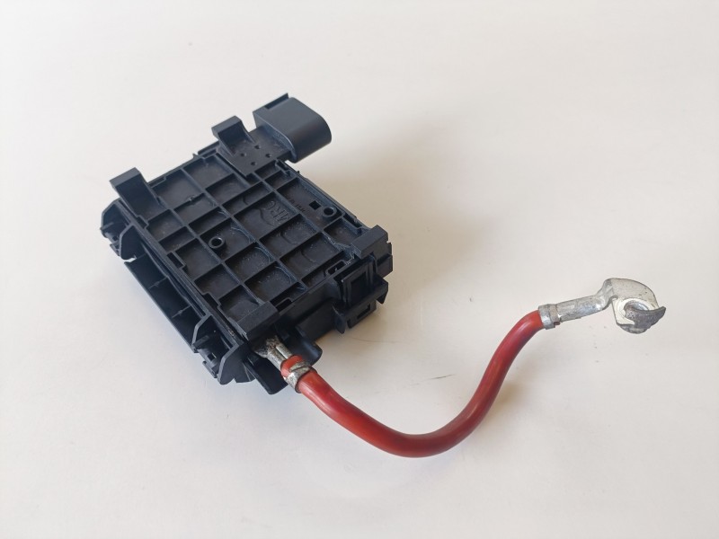 Recambio de caja reles / fusibles para volkswagen golf iv variant (1j5)(05.1999) bcb referencia OEM IAM 1J0937550AA  