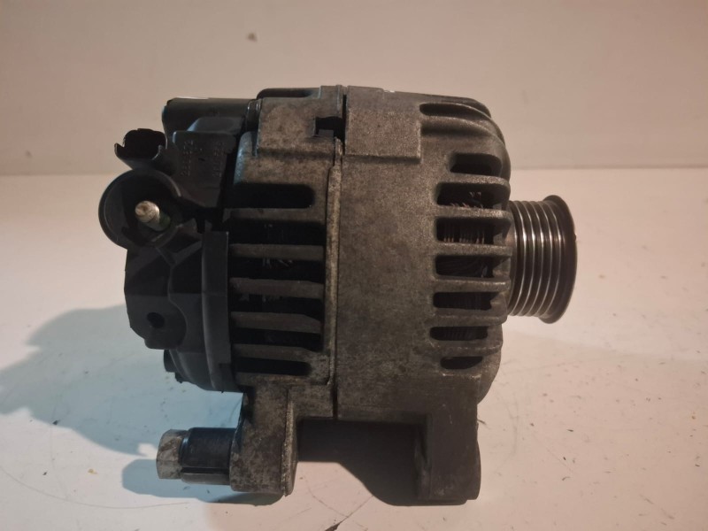 Recambio de alternador para citroen c3 8hy referencia OEM IAM 9646476280  