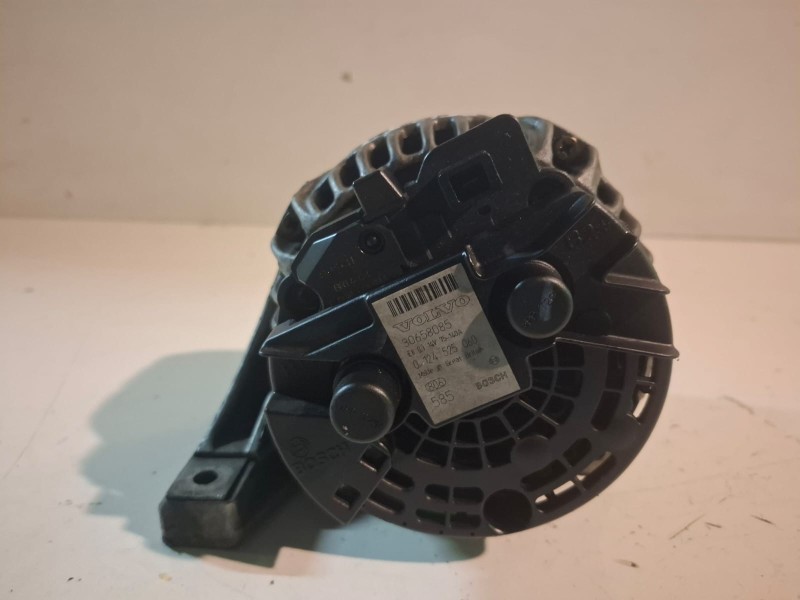 Recambio de alternador para volvo s60 berlina d5244t4 referencia OEM IAM 0124525060  
