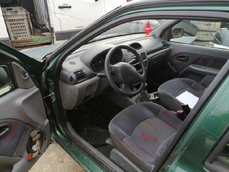 renault clio ii fase i (b/cb0) del año 1999
