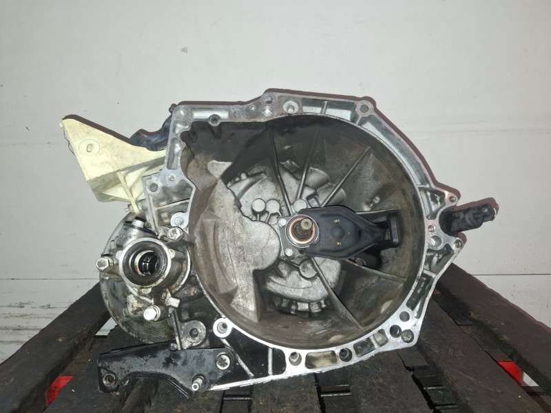 Recambio de caja cambios para citroen c3 8hy referencia OEM IAM 20DM25  