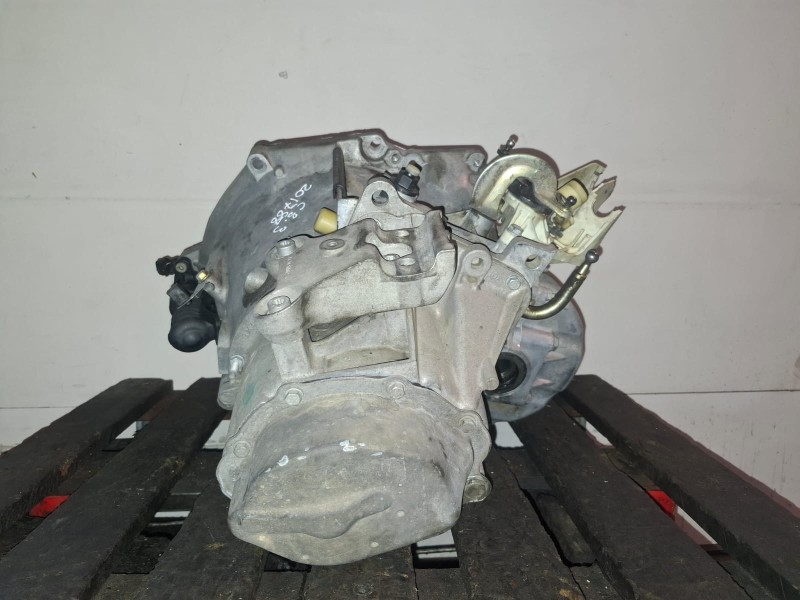 Recambio de caja cambios para citroen c3 8hy referencia OEM IAM 20DM25  