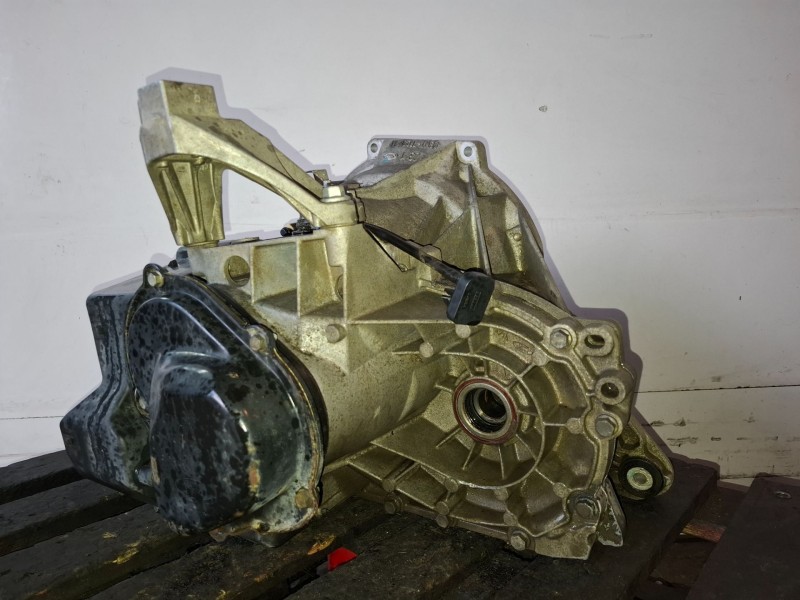 Recambio de caja cambios para volvo c30 b4164s3 referencia OEM IAM 3M5R7002NF  