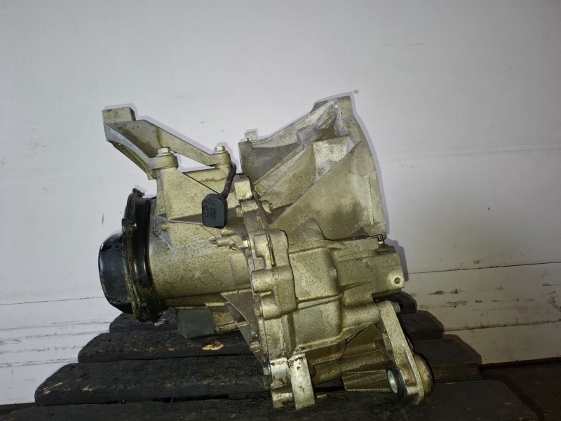 Recambio de caja cambios para volvo c30 b4164s3 referencia OEM IAM 3M5R7002NF  