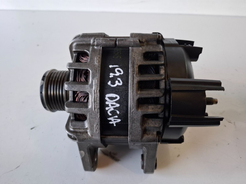 Recambio de alternador para dacia dokker referencia OEM IAM 231004719RA  