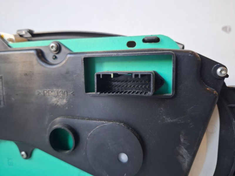 Recambio de cuadro instrumentos para dacia sandero k9k796 referencia OEM IAM 8200733629G  