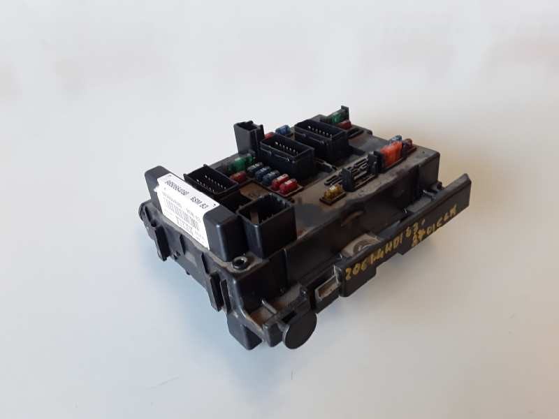 Recambio de caja reles / fusibles para peugeot 206 referencia OEM IAM 9650664080 / BSMB3  
