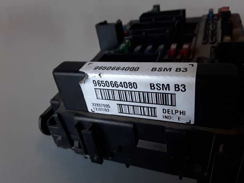Recambio de caja reles / fusibles para peugeot 206 referencia OEM IAM 9650664080 / BSMB3  