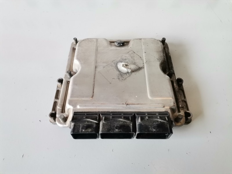 Recambio de centralita motor uce para renault scenic rx4 (ja0) f9q740 referencia OEM IAM   