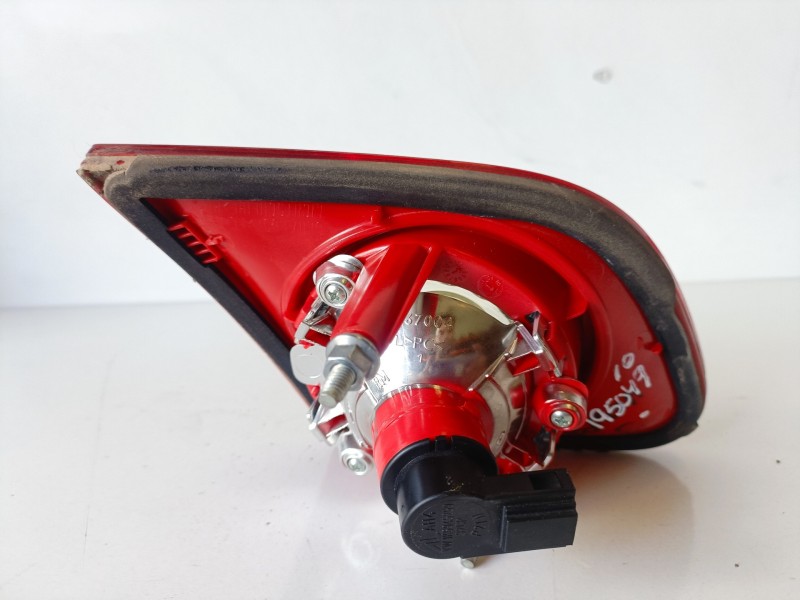 Recambio de piloto trasero derecho para volkswagen passat variant (3c5) bkp referencia OEM IAM 3C5945094E  
