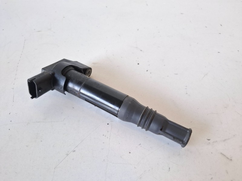 Recambio de bobina encendido para peugeot 208 hm05 referencia OEM IAM 9671214580  