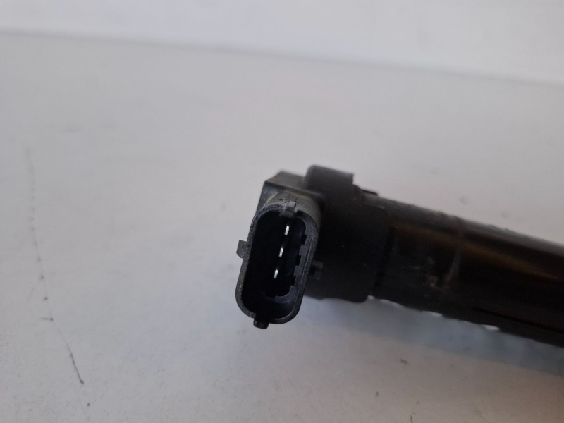 Recambio de bobina encendido para peugeot 208 hm05 referencia OEM IAM 9671214580  