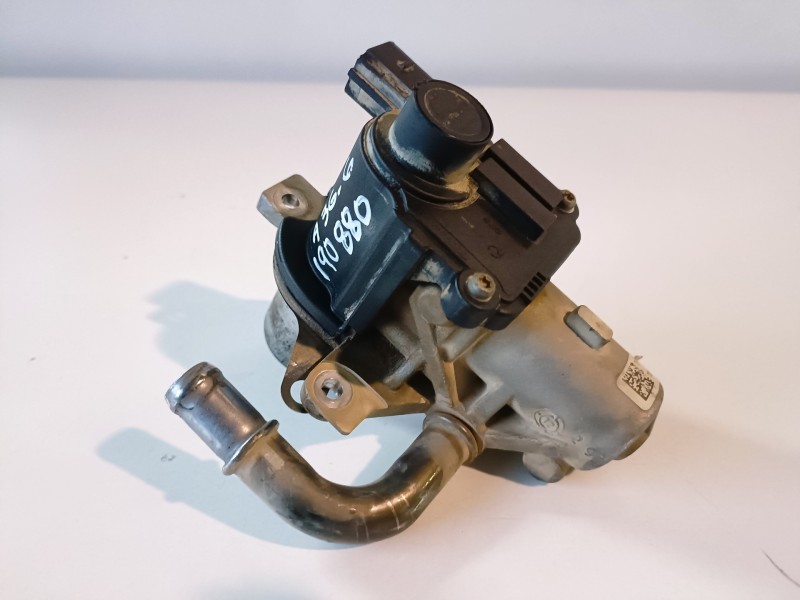 Recambio de valvula egr para dacia duster i k9k892 referencia OEM IAM 8200846454E  