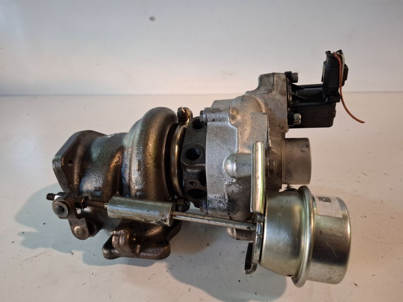Recambio de turbocompresor para peugeot 508 5fv / 5f02 referencia OEM IAM 53039900425  