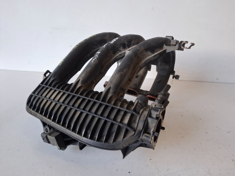 Recambio de colector admision para peugeot 208 hm05 referencia OEM IAM 9810940680  