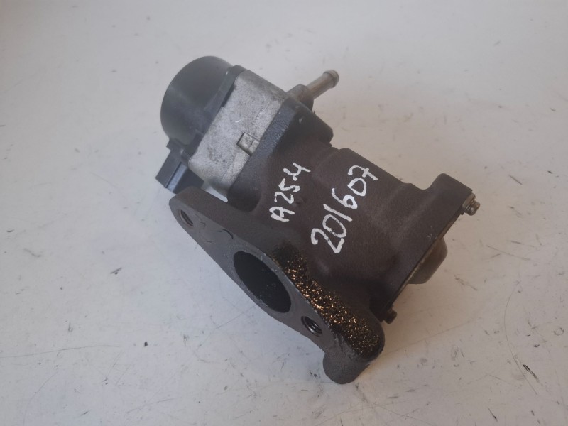 Recambio de valvula egr para nissan terrano ii (r20) zd30 referencia OEM IAM   