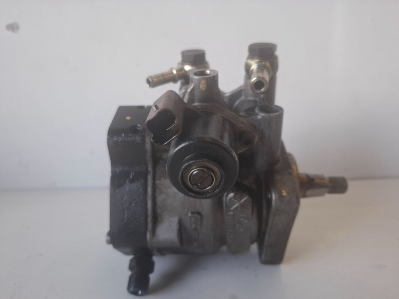 Recambio de bomba inyeccion para citroen c3 8hy referencia OEM IAM 9652615680  