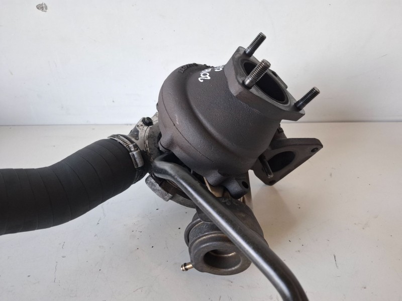 Recambio de turbocompresor para volvo s60 berlina d5244t referencia OEM IAM 7231671  