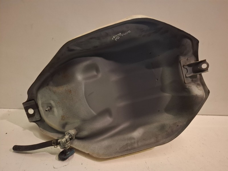 Recambio de deposito combustible para honda cbr 600 f / cbr 600 rr pc19e referencia OEM IAM   