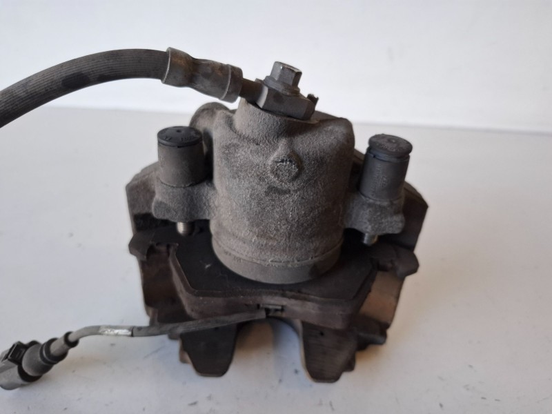 Recambio de pinza de freno delantera derecha para volkswagen golf vi (5k1)(10.2008) cba referencia OEM IAM   