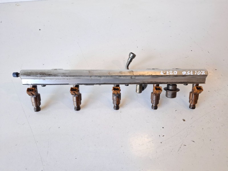 Recambio de rampa inyectora para volvo s80 berlina b5244t3 referencia OEM IAM   