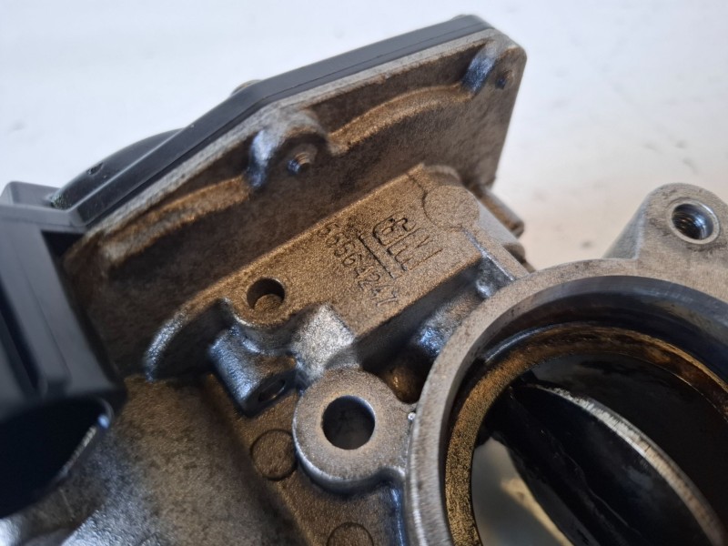 Recambio de caja mariposa para opel corsa d a13dtc referencia OEM IAM 50569200  