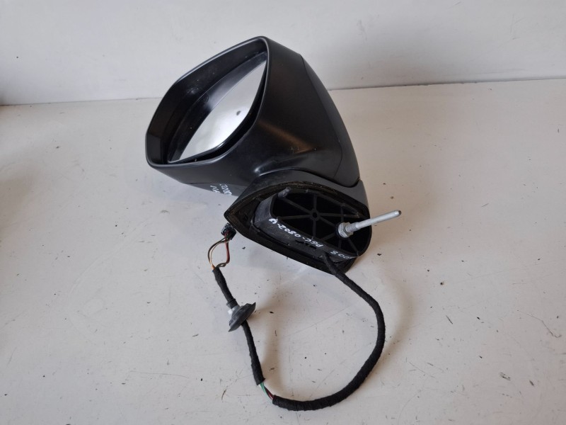 Recambio de retrovisor izquierdo para peugeot 5008 ah01 referencia OEM IAM   