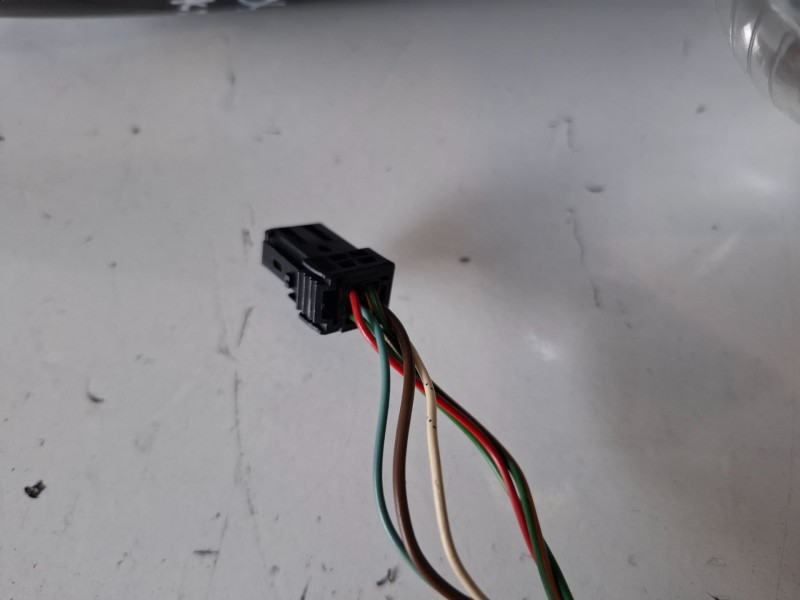 Recambio de retrovisor izquierdo para peugeot 5008 ah01 referencia OEM IAM   