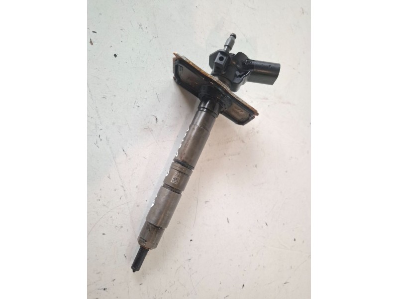 Recambio de inyector para volkswagen golf vi (5k1)(10.2008) cba referencia OEM IAM 0445116030  