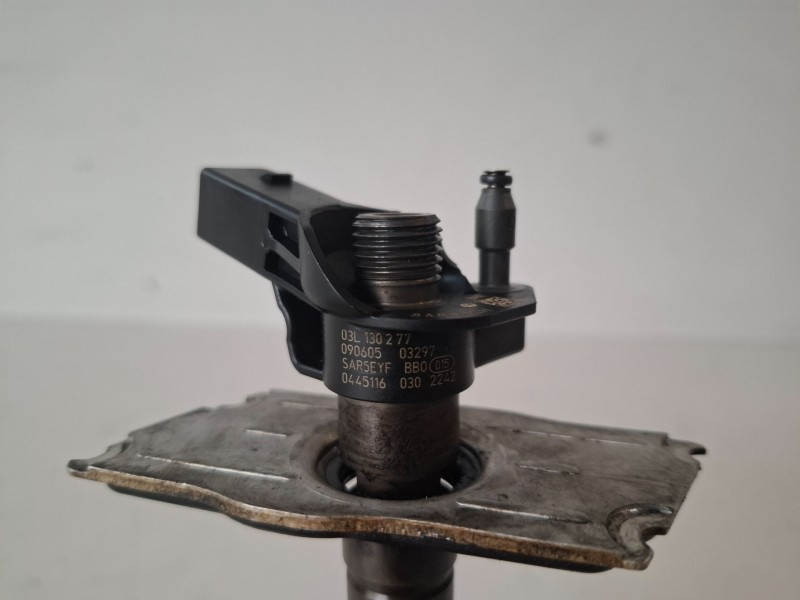 Recambio de inyector para volkswagen golf vi (5k1)(10.2008) cba referencia OEM IAM 0445116030  