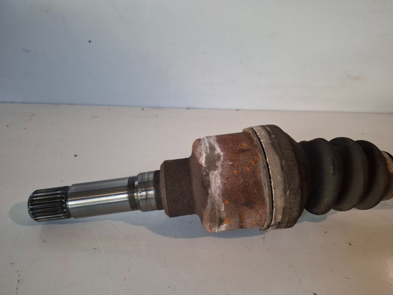 Recambio de transmision delantera derecha para citroen c3 8hx referencia OEM IAM 9638226380  