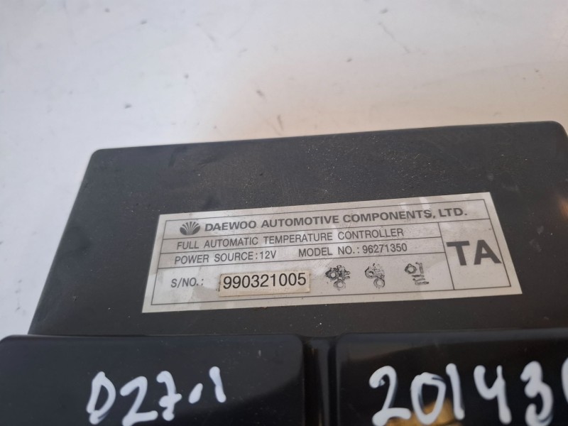 Recambio de mando climatizador para daewoo nubira wagon x20sed referencia OEM IAM 96271350  