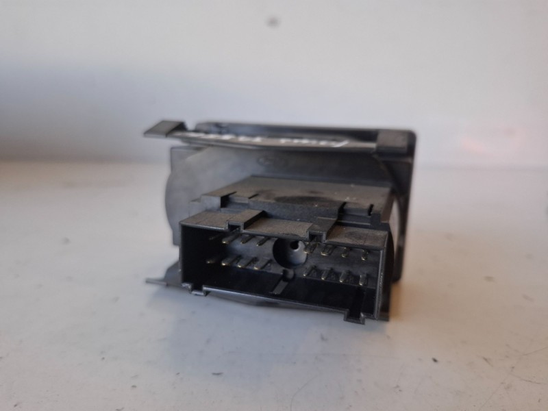 Recambio de mando luces para ford focus berlina (cap) g8da referencia OEM IAM 4M5T13A024LA  