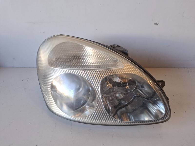 Recambio de faro derecho para daewoo nubira wagon x20sed referencia OEM IAM   