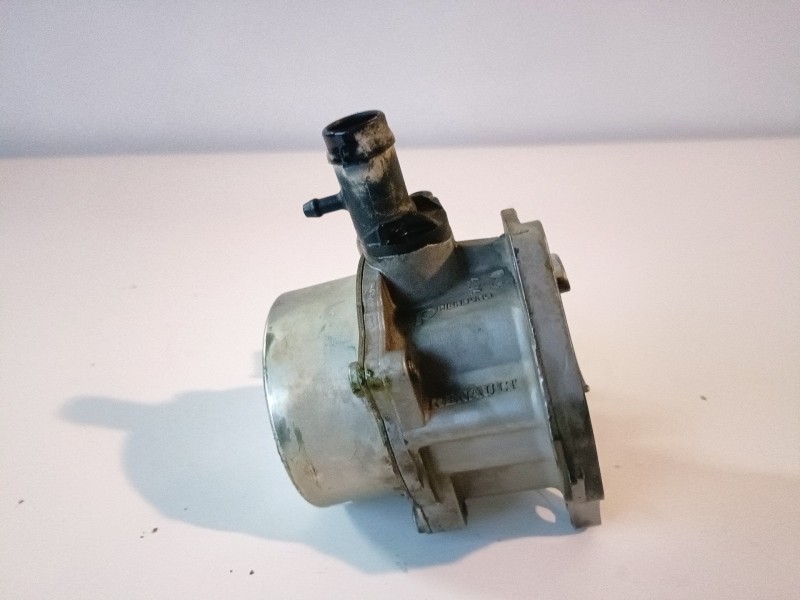 Recambio de depresor freno / bomba vacio para dacia duster i k9k892 referencia OEM IAM 7006730303  