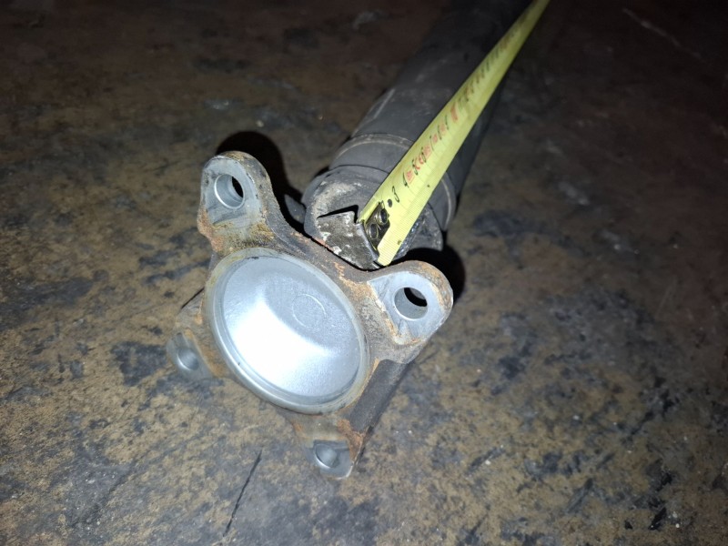 Recambio de transmision central para mercedes-benz viano (639) 646980 referencia OEM IAM   