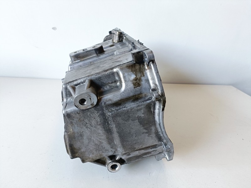 Recambio de carter para opel insignia berlina a20dth referencia OEM IAM 55567087  