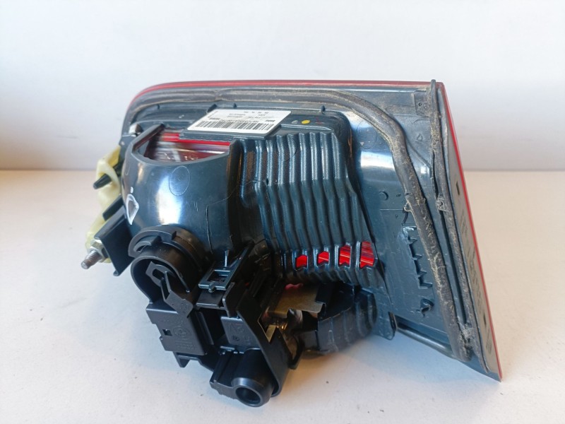 Recambio de piloto trasero derecho para bmw serie 3 berlina (f30) n47d20c referencia OEM IAM 725991610  