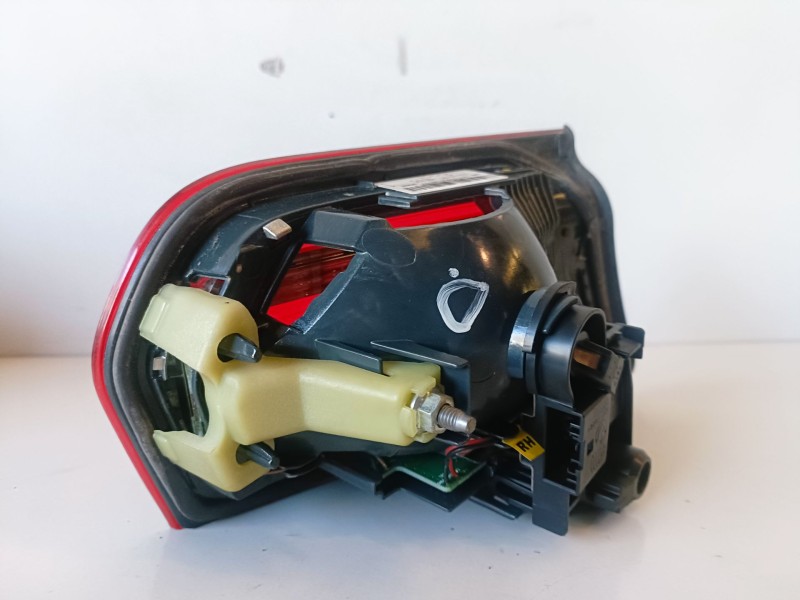Recambio de piloto trasero derecho para bmw serie 3 berlina (f30) n47d20c referencia OEM IAM 725991610  