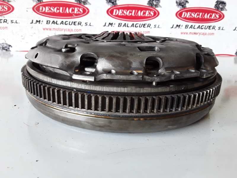 Recambio de kit embrague para volkswagen passat berlina (3c2) bkp referencia OEM IAM   