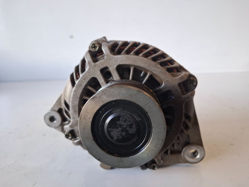 Recambio de alternador para nissan pathfinder (r51) yd25 referencia OEM IAM   