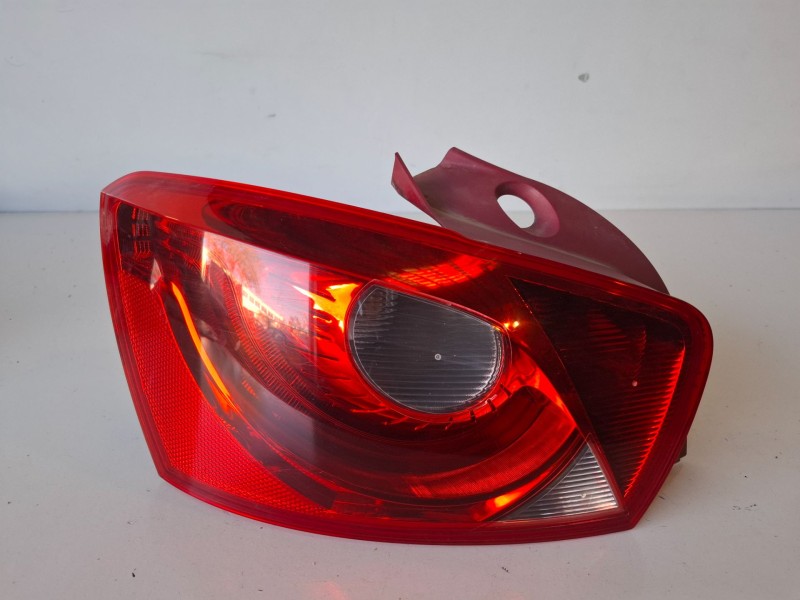 Recambio de piloto trasero izquierdo para seat ibiza berlina (6j5) bls referencia OEM IAM   