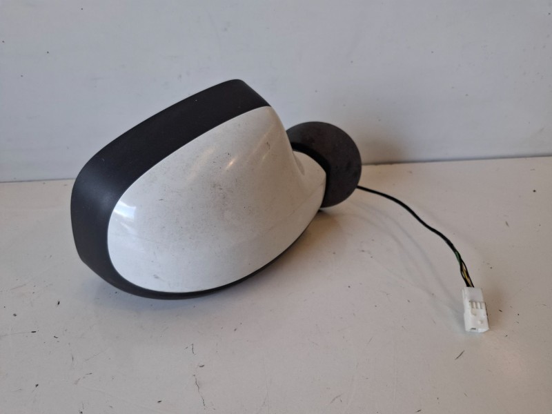 Recambio de retrovisor derecho para dacia sandero k9k796 referencia OEM IAM 024363  